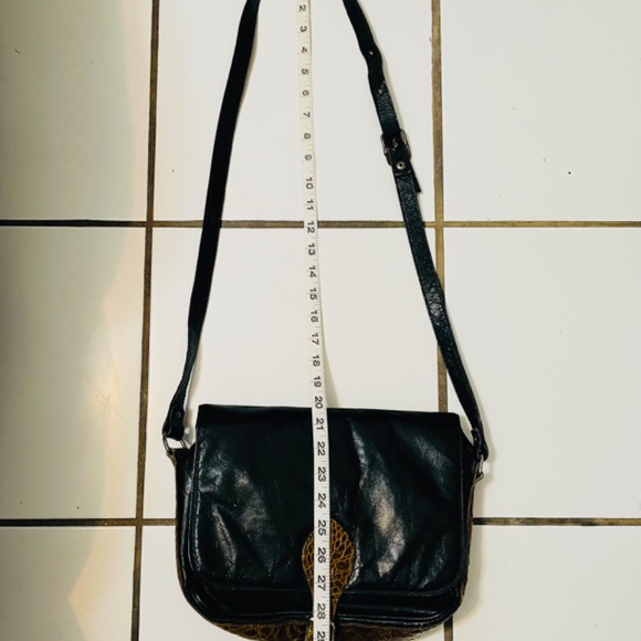 Vintage Leather Saddle Bag - Picture 12 of 15